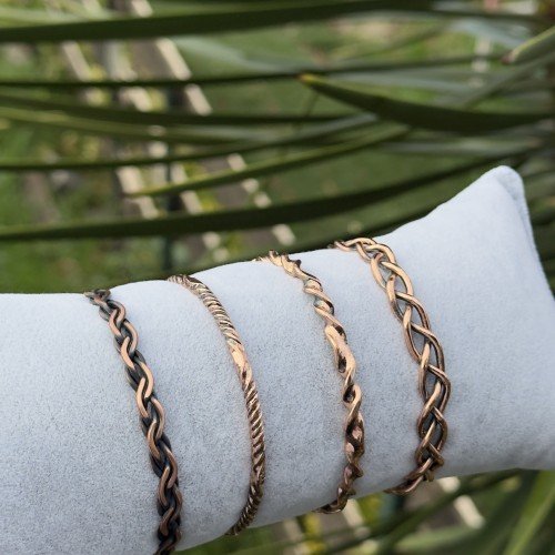 LAJA 1250 Serisi – 4’lü El Yapımı Bakır Bileklik Seti | Koyu Mat, Burgu ve El Formlu Tasarımlar