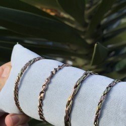 LAJA 1250 Serisi el yapımı bakır ve pirinç örme teknikli 4’lü ayarlanabilir açık bileklik seti