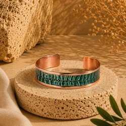 LAJA 2529 Emerald Scale zümrüt dokulu bakır kelepçe bileklik