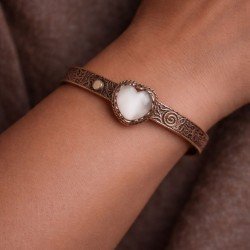 Doğal taş detaylı, bakır gövdeli el yapımı LAJA-4000S5 açık bileklik