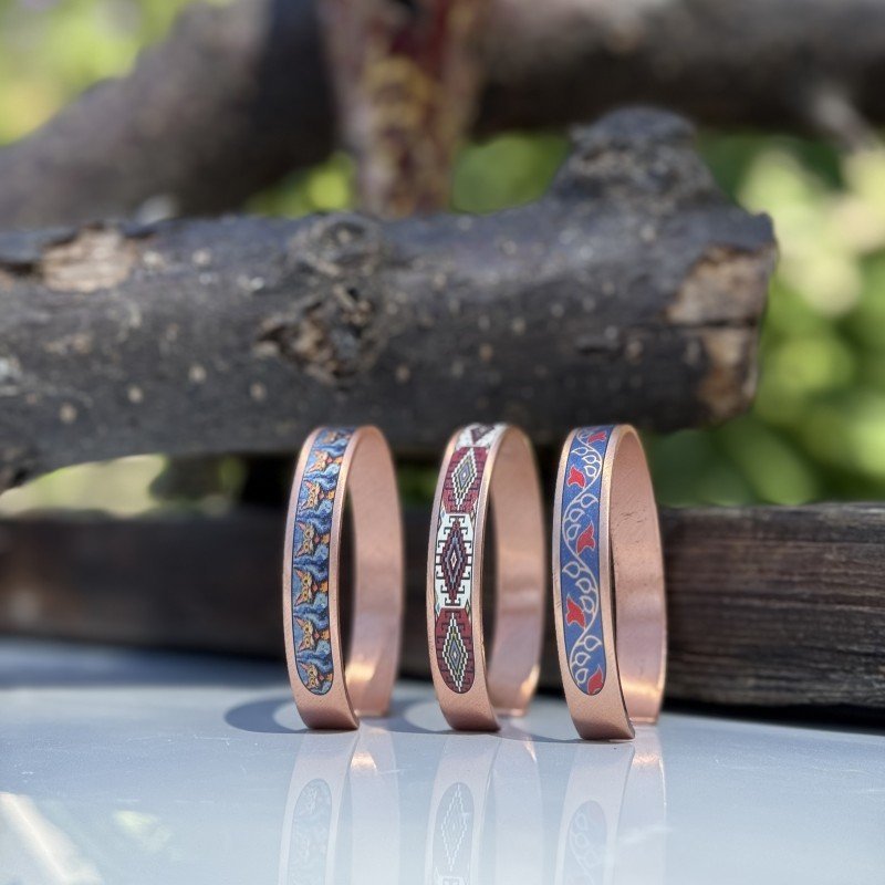 LAJA 1700 Serisi 2’li Bakır Bileklik Seti Etnik Desenli UV Baskılı El Yapımı Bakır Takı