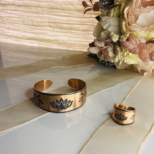 LAJA-2019 Lotus Desenli El Yapımı 2'li Set Bakır Bileklik - Bakır Yüzük LAJA-2019 Lotus Desenli El Yapımı 2'li Set Bakır Bileklik - Bakır Yüzük