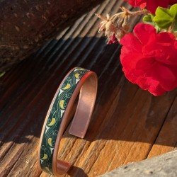 LAJA-1706 “Güneş Yaprağı” – Yeşil & Sarı Motifli UV Baskılı El Yapımı Bakır Bileklik LAJA-1706 “Güneş Yaprağı” – Yeşil & Sarı Motifli UV Baskılı El Yapımı Bakır Bileklik