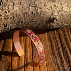 LAJA-1710 “Gece İmzası” – Bordo & Siyah Zarif Çizgilerle El Yapımı UV Baskılı Bakır Bileklik LAJA-1710 “Gece İmzası” – Bordo & Siyah Zarif Çizgilerle El Yapımı UV Baskılı Bakır Bileklik